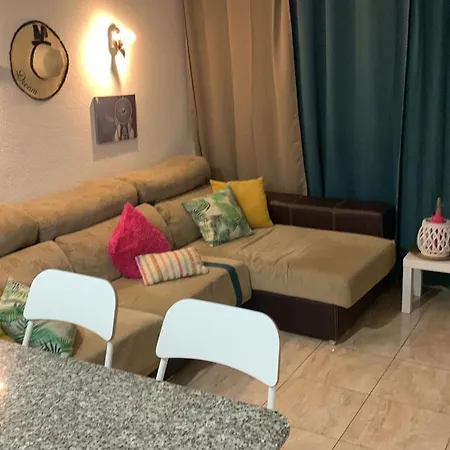 Teneguia - Yumbo Iii Apartment